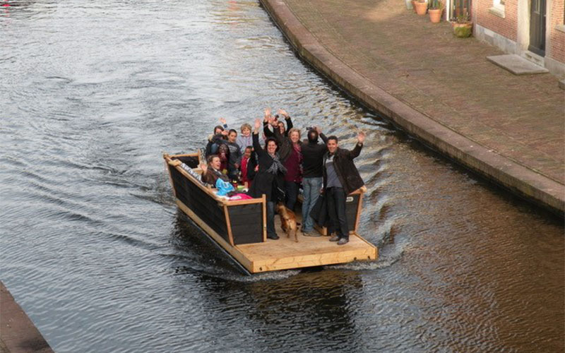 Varen op een drijvend vlot